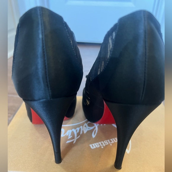Christian Louboutin, Black Crepe Satin/Chiffon high heeled pump with peep toe - Picture 3 of 7